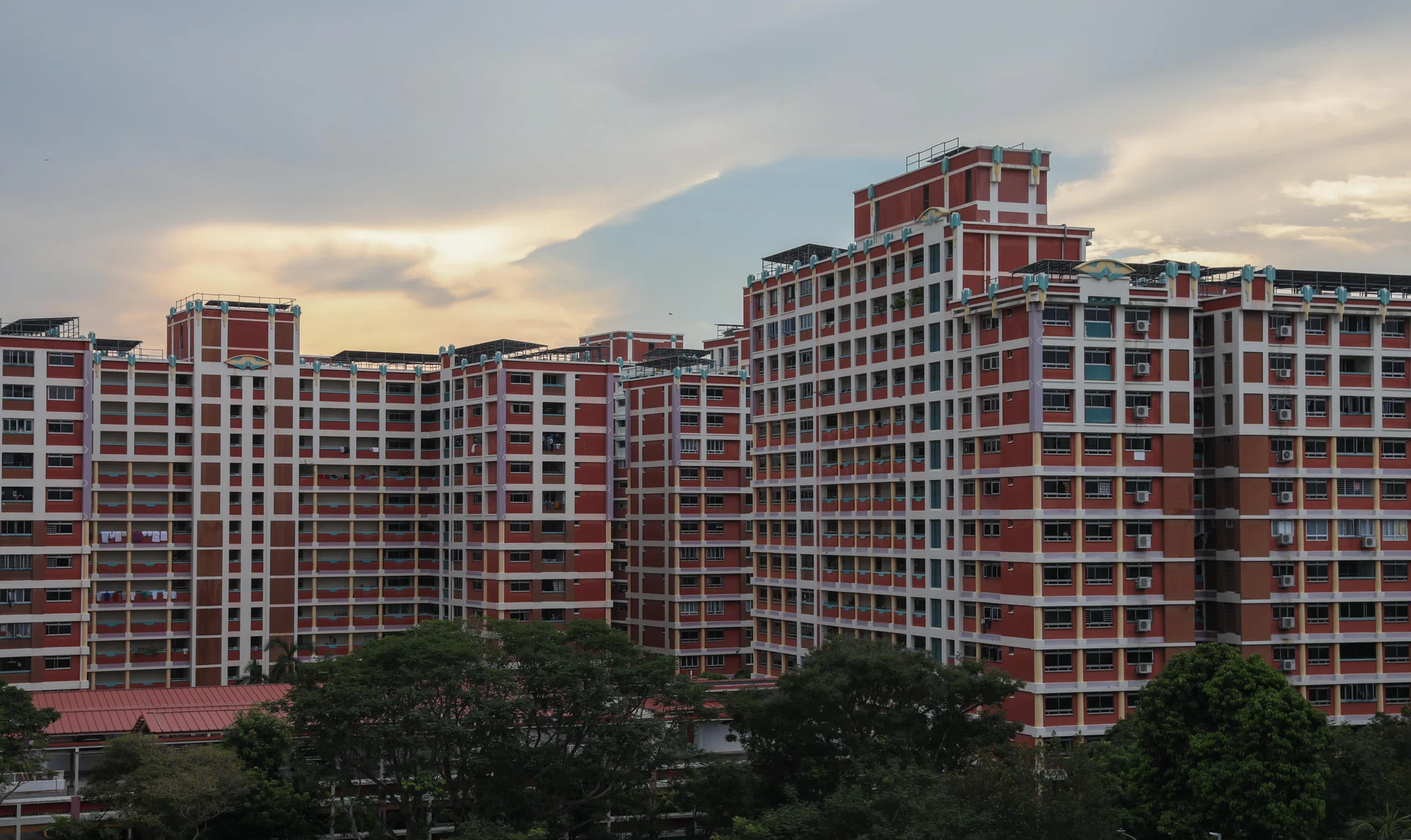 Expand HDB choices for seniors: Offer new dual-key homes and short-lease 3-room flats