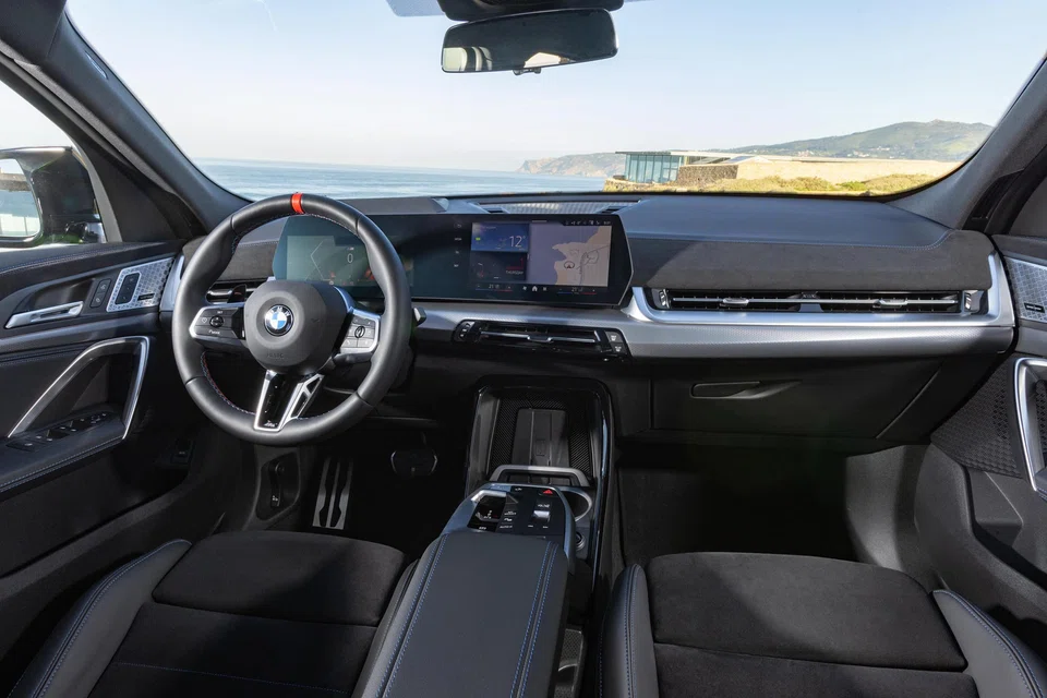 Up in front, the X2 is a clone of the X1, so it gets what is now the BMW norm: a 10.25-inch driver display with a 10.7-inch touchscreen for infotainment.