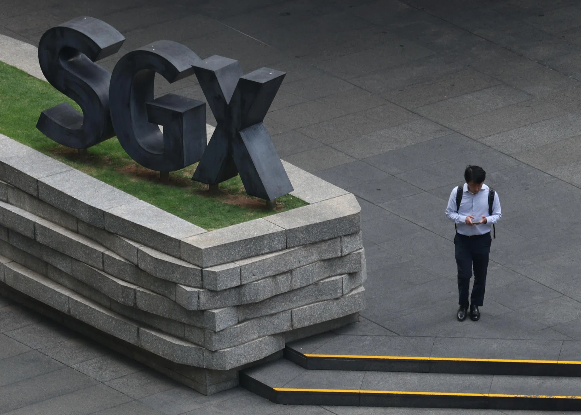 Singapore stocks decline on Wednesday; STI down 0.1%