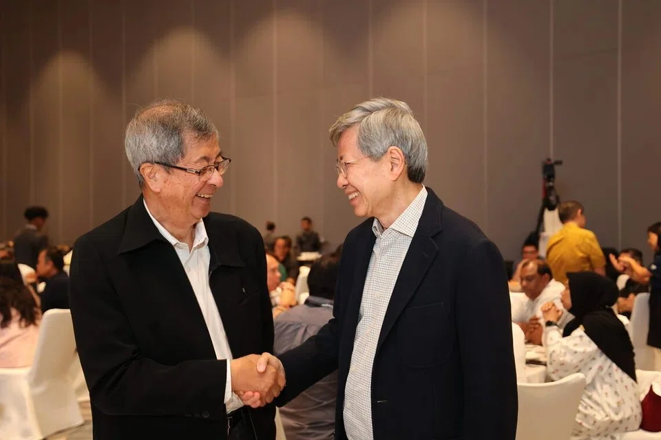 Tan Hee Teck (right) will take over the reins from former Cabinet minister Lim Boon Heng (left).
