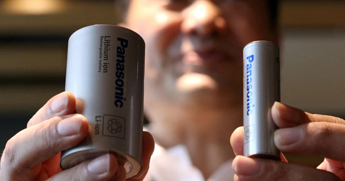 Panasonic says Japan carmakers showing interest in its batteries - The ...