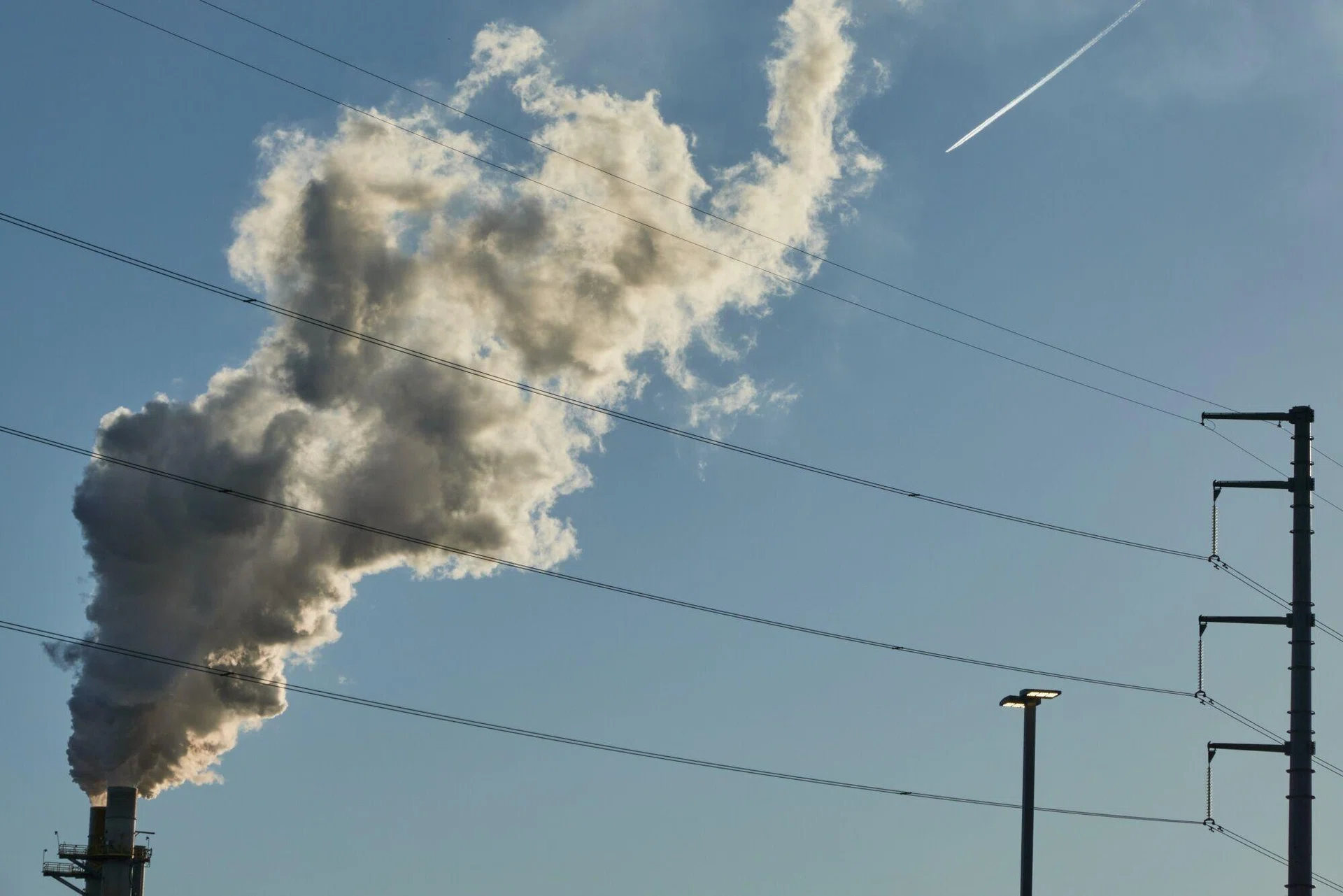 Why ‘decoupling’ energy emissions from GDP growth underpins the green transition