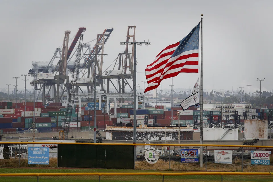 The value of imports rose 10 per cent to a record US$401.2 billion, while exports increased 1.2 per cent. 