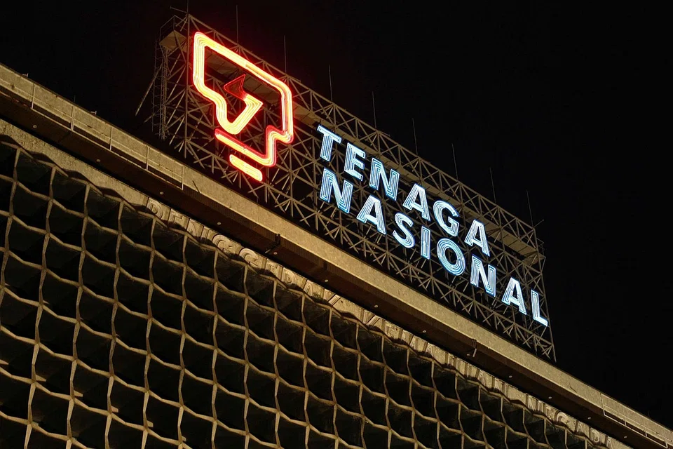 Tenaga Nasional expects Malaysia to add 6-8 gigawatts of gas-fired power by building new plants and extending the life of existing ones as it looks to cut dependence on coal.