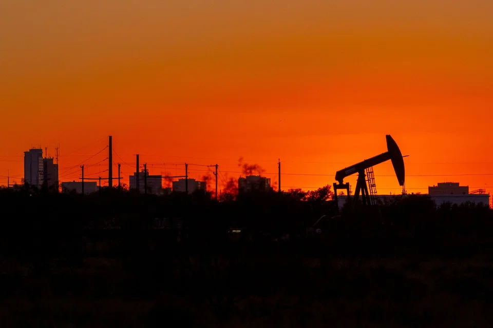 The approval of new oil and gas facilities will enable the US to “dramatically increase energy production, generation and supply”, says the analyst.