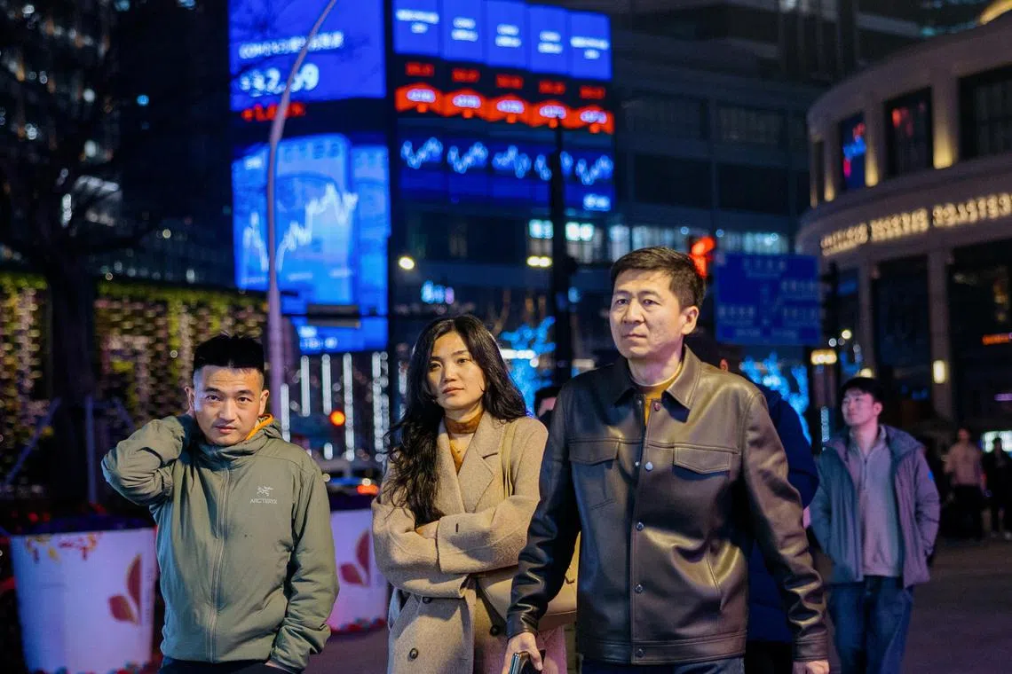 Some are still wary about buying emerging-market local-currency bonds, saying the relatively high US interest rates will limit flows into the securities.