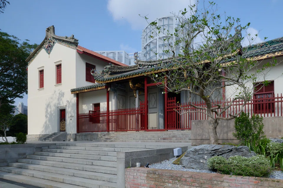 A total of 145 masterpieces were presented by Bvlgari in the historic House of Tan Yeok Nee. 