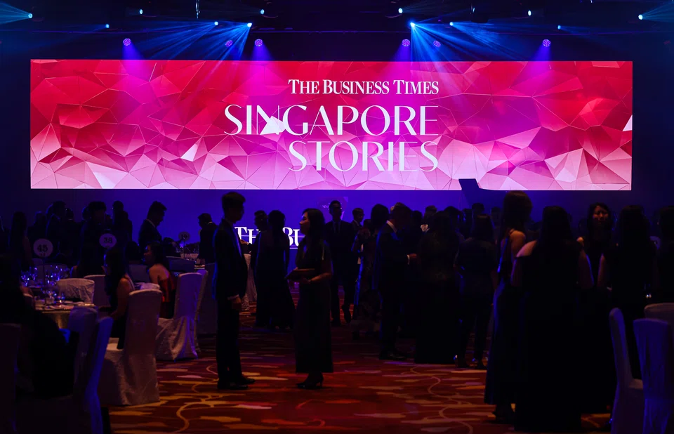 More than 400 guests, including current and former political office-holders, industry heavyweights, business leaders and diplomats, gathered for the Singapore Stories gala dinner.