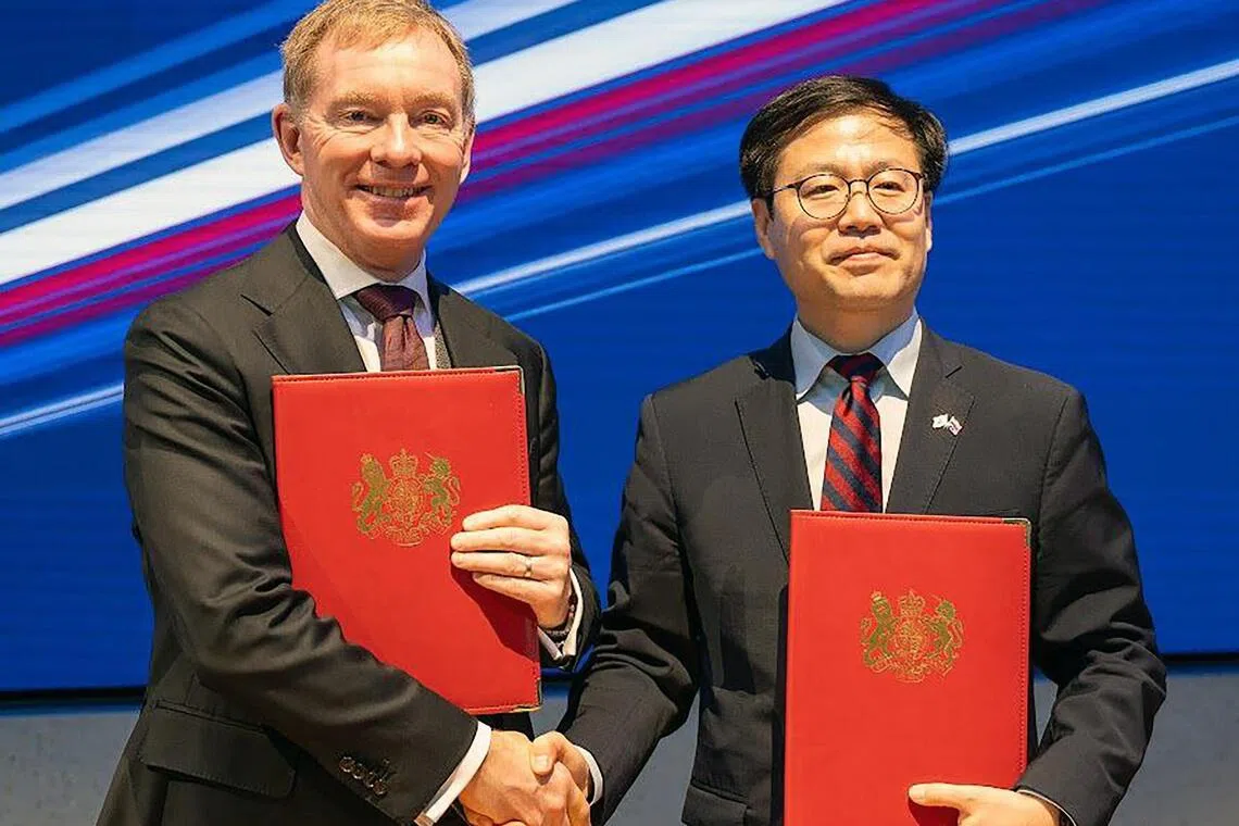 UK Trade Minister Chris Bryant (left) sealed the deal in London on Monday with his South Korean counterpart Yeo Han-koo. The pact is a small boost for UK Prime Minister Keir Starmer.