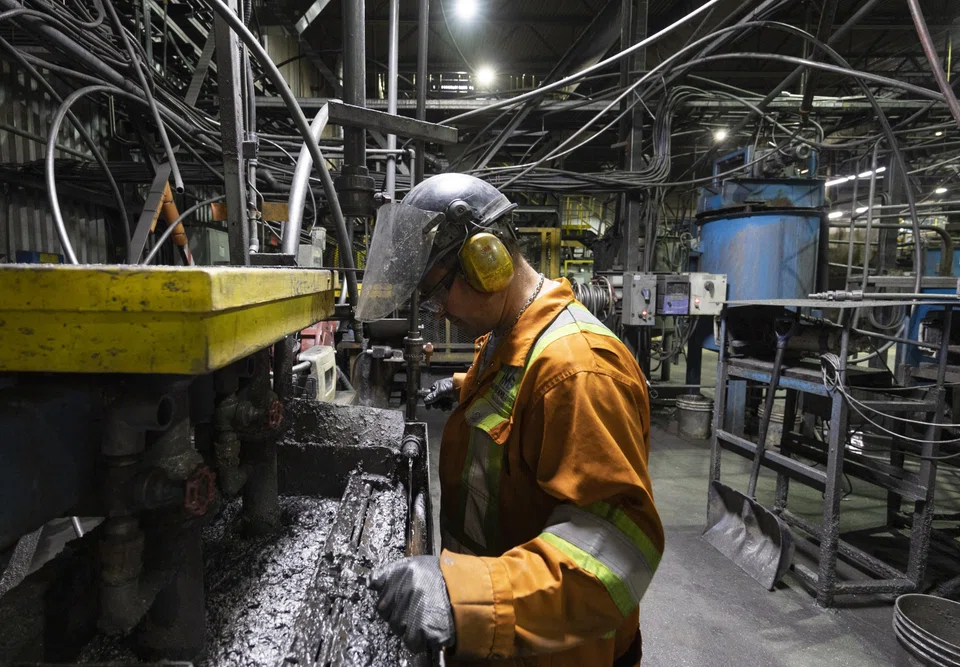 The cost to build the entire operation is estimated at about US$1.2 billion, and Nouveau Monde Graphite plans to raise US$725 million in debt and US$475 million in equity.