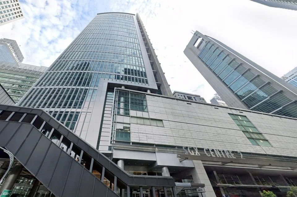 Tao received level 29 and part of level 28 of SGX Centre 2 (left) in exchange for his penthouse and six car-parking spaces at the old Shing Kwan House that he agreed to transfer to a Singapore Land subsidiary in 1997, prior to the redevelopment of Shing Kwan House and ICB Building into the SGX Centre project.