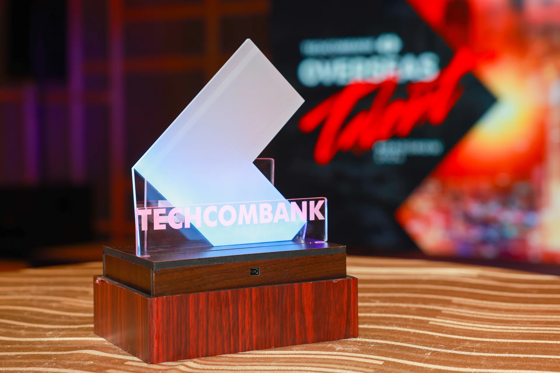 TechCombankユニットアイズ10.8兆個のドンポは、ベトナムの証券会社の中で最高の評価を求めています