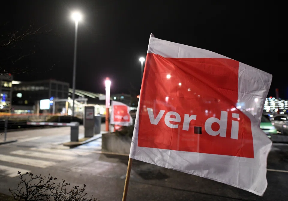 The unions Verdi and DBV had originally demanded increases of 12.5 per cent and 16 per cent, respectively. But banks have been trying to keep a lid on costs.