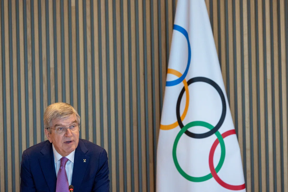 “France is used to holding elections, they will do it one more time, there will be a new government and everyone will support the Olympics “, IOC president Thomas Bach said.