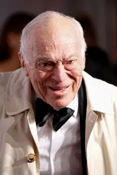 Leonard Lauder (seen here in 2018) became a driving force behind the company’s international expansion, starting with the opening of a counter at Harrods department store in London in 1960.