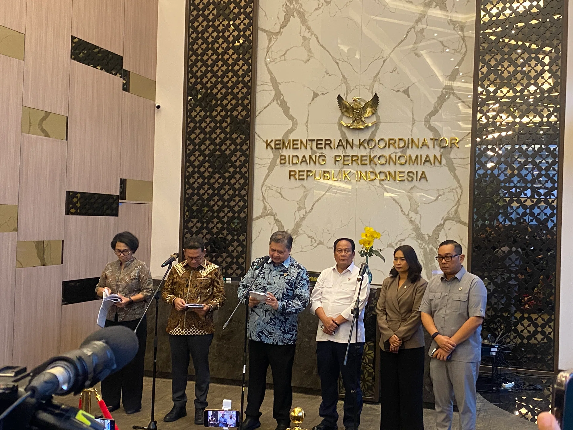 Indonesia launches year-end spending with 30 trillion rupiah stimulus, aims for growth above 5.4%