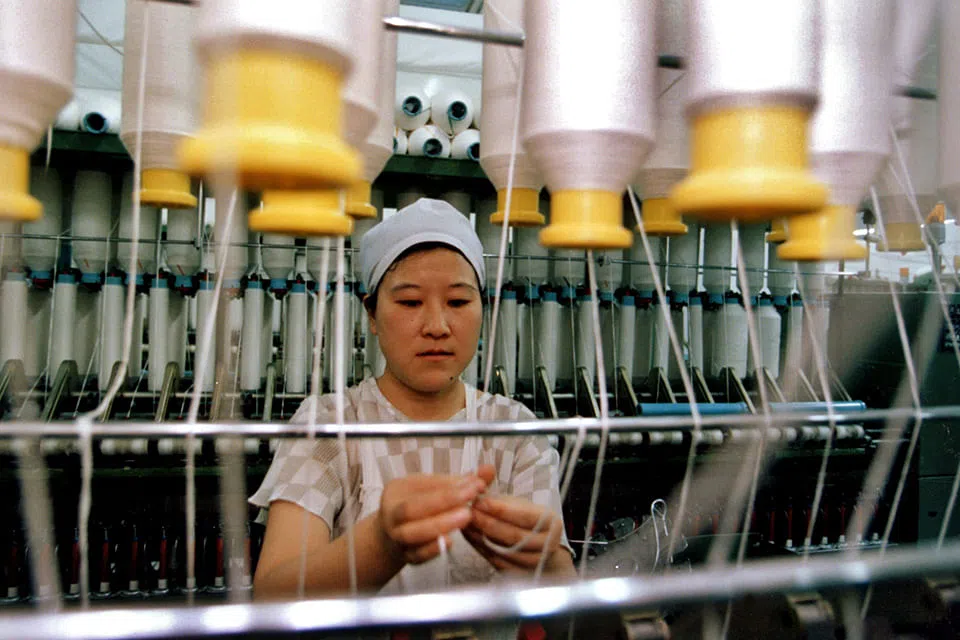 China inflation beats expectations on oil, Covid disruptions