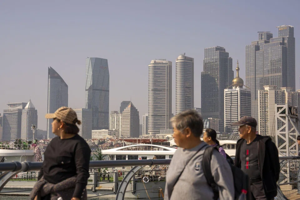 Of the 26 provinces that have reported third-quarter data, 11 experienced a steeper deceleration than the national slowdown. 