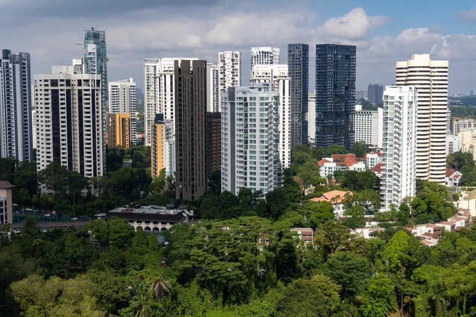 Analysts attribute the slight recovery in sales of prime region luxury condominiums to improvements in market confidence.