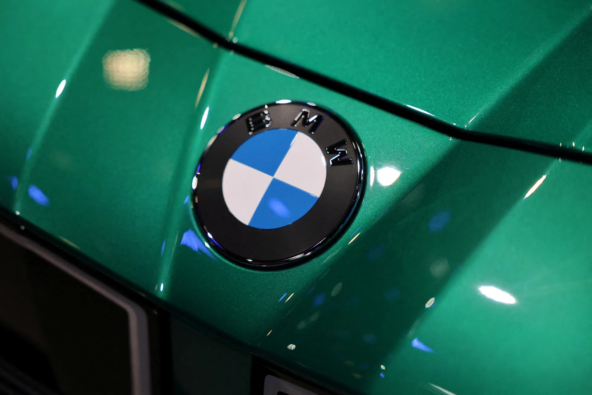 BMW’s Q1 profit down 25% as China, tariffs weigh