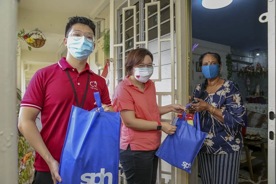 SPH distributes fortune bags to spread festive cheer to needy elderly