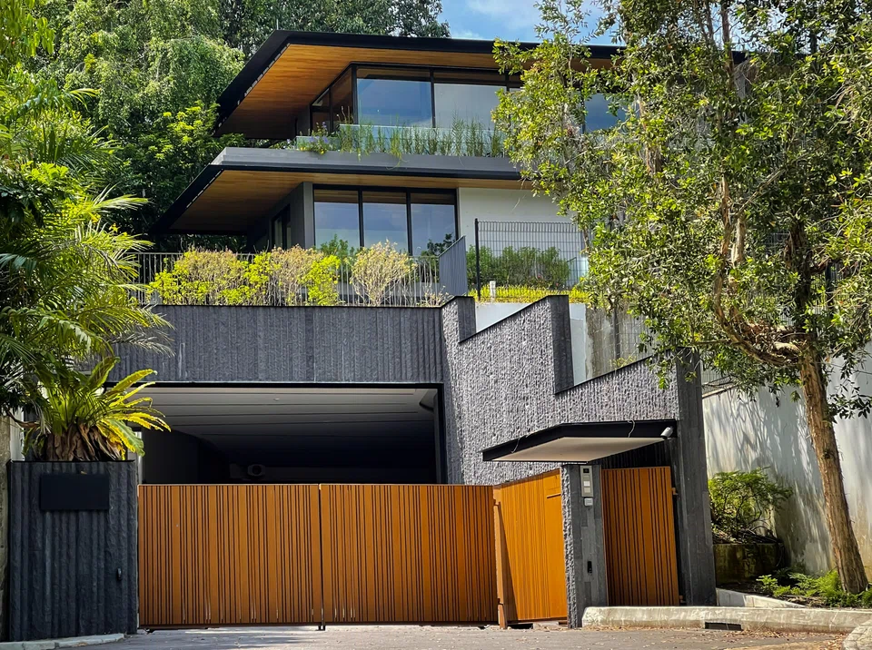 Located within the Nassim Road GCB Area, the Dalvey Road property was completed recently.