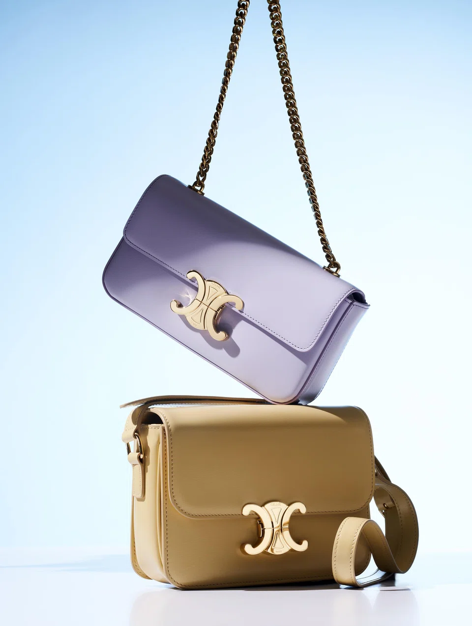Light lavender and pollen – seen here on the Chain Shoulder Bag Triomphe and Teen Triomphe – are the season’s newest and hottest colours.