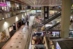 The commercial-cum-residential development comprises a total of 324 retail units, 256 office units, 120 residential units and a car park. 