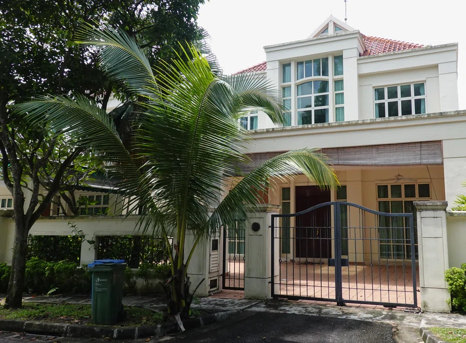 It was only after a statutory demand had been served on Karen Kwee in May 2022 that Peter Kwee, her father, lodged a caveat for the King's Drive property under her name.