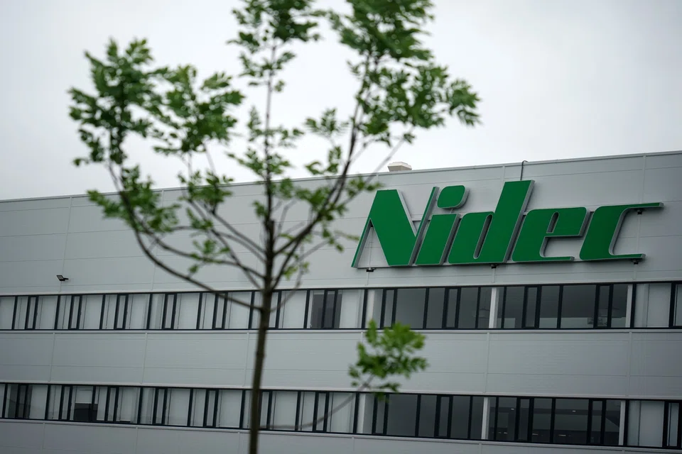 Nidec, the world’s top maker of mini motors, is fighting both lacklustre demand for hard drives and cutthroat prices in China’s electric-vehicle market.
