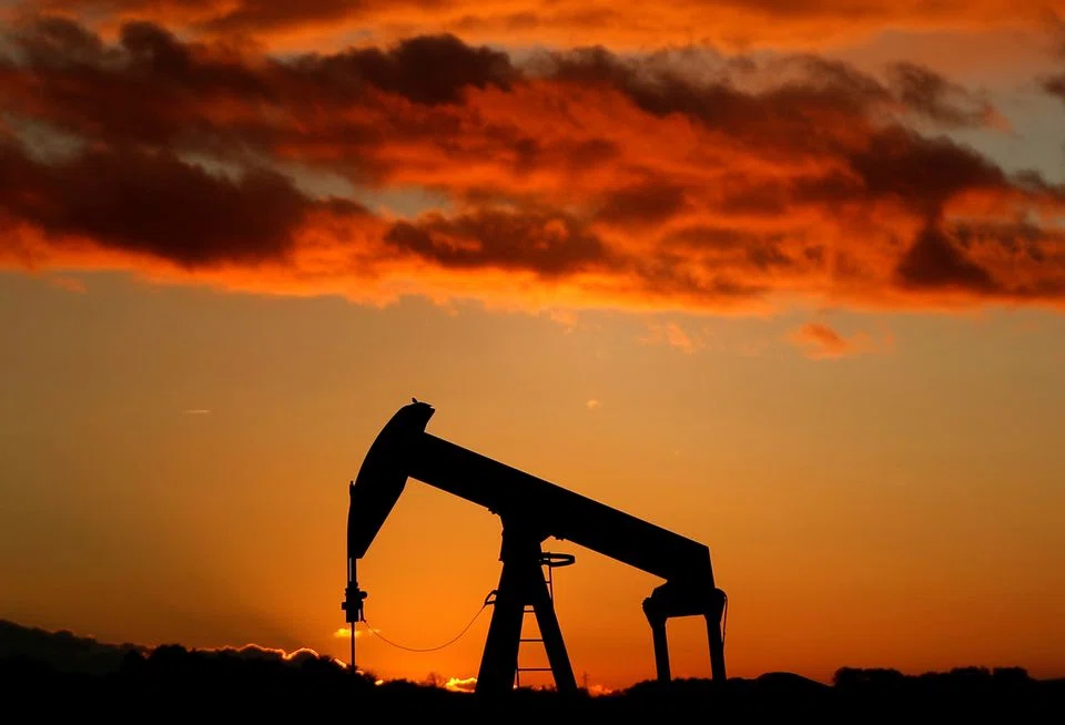 Brent crude futures settled at US$69.67 a barrel, down US$2.03, or 2.83%. 
