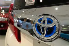Japan’s Toyota suffered a 7 per cent drop in sales in the latest three months, to more than 526,000 units in the US.