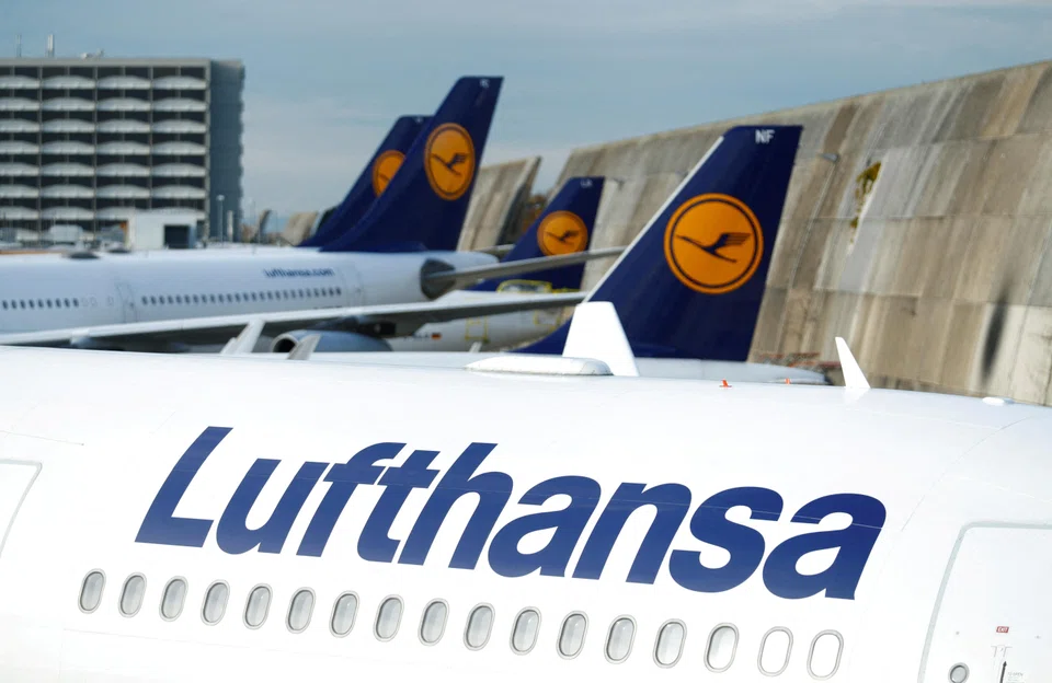 Lufthansa urges the union to continue negotiations, saying the timing of the strike will hit passengers "particularly hard".
