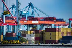 Data from Statistics Indonesia shows that on a non-seasonally adjusted, quarter-on-quarter basis, Indonesia's GDP expanded 4.04% in the April-to-June quarter.