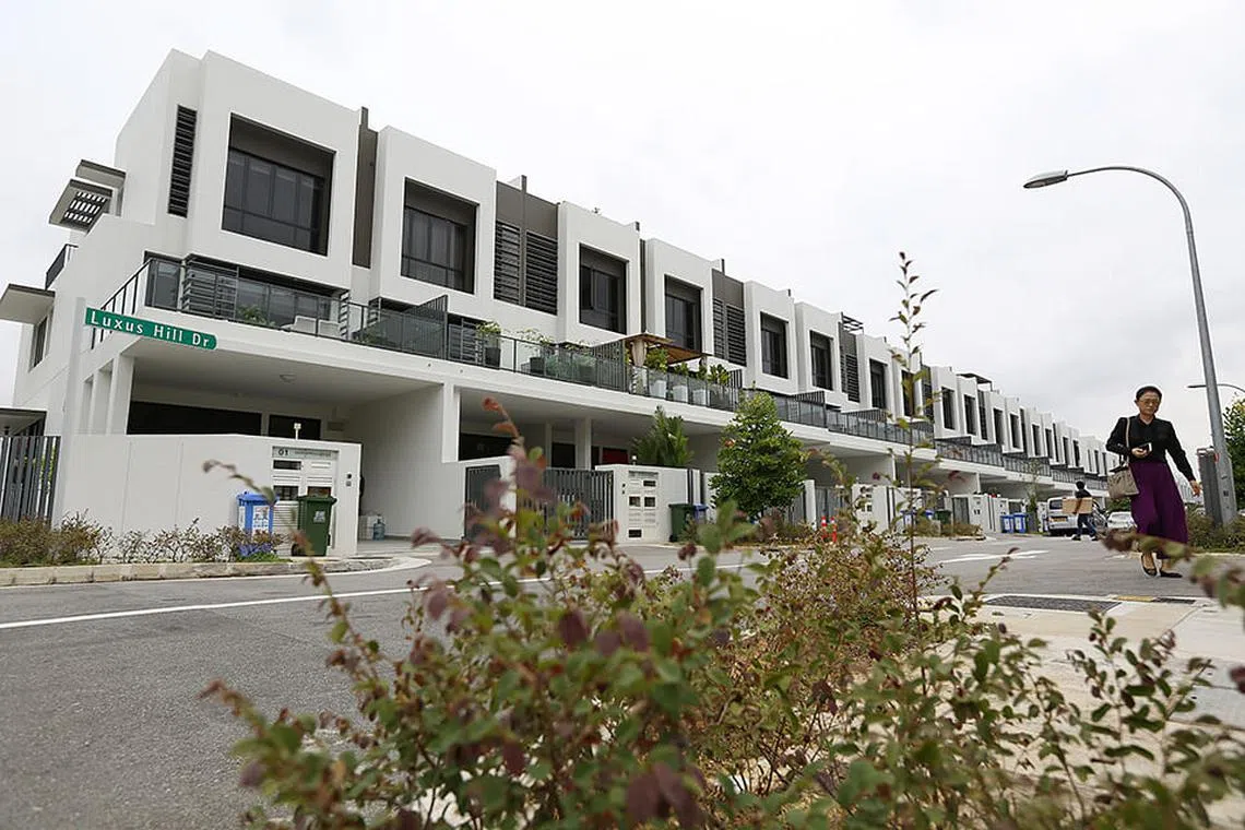 Magnet for private home transactions