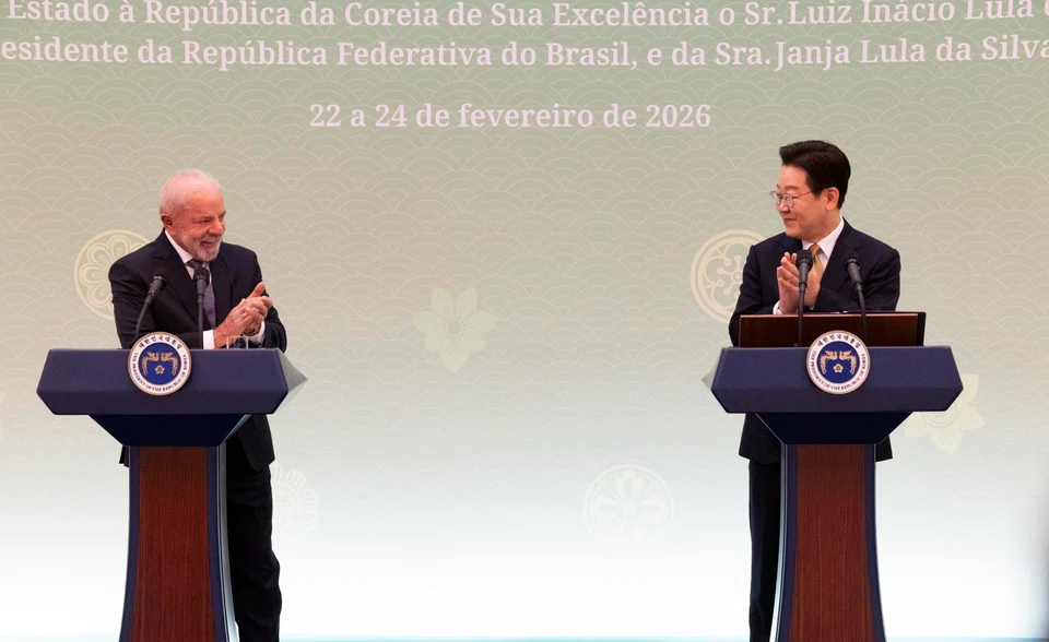 Brazilian President Luiz Inacio Lula da Silva (left) and South Korean President Lee Jae-myung oversaw the signing of 10 memorandums of understanding, including digital economy, agriculture and others.