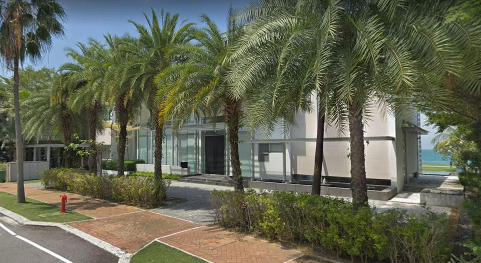 The seafronting bungalow along Cove Drive sold by Oswal has a land area of 15,930 sq ft.