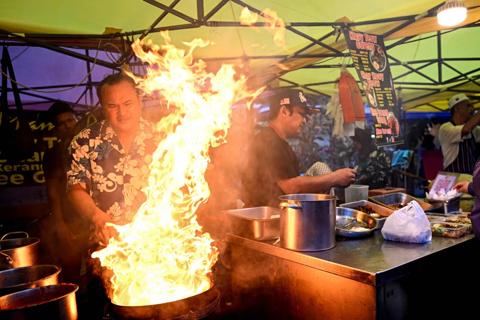 Good food is the key reason that attracts foreigners to Malaysia, and Char Kway Teow is one of the irresistible local specialties.
