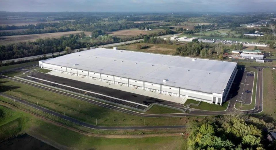 The logistics property in Columbus, Ohio, the RES Canal Winchester I (above), was bought at a 3.3% discount to the independent market valuation of S$97.7 million as at Jan 1.