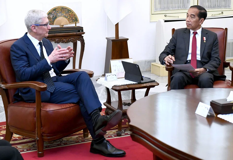 Apple CEO Tim Cook met Indonesian President Joko Wododo earlier this week to discuss the tech giant’s investment in Indonesia.