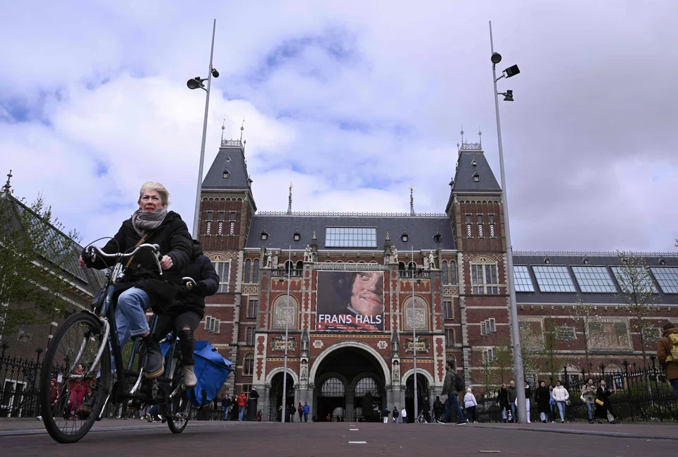 The parking space is also a stone’s throw from major attractions like the Van Gogh Museum and the Rijksmuseum (top).