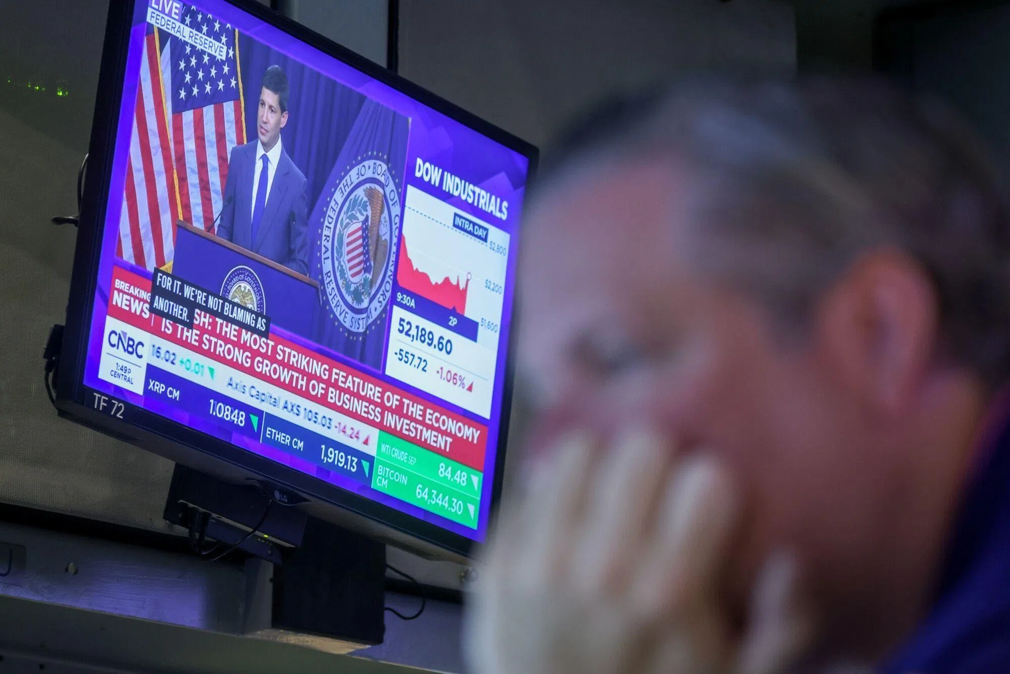 US stocks: Wall Street closes down sharply after Fed holds rates unchanged