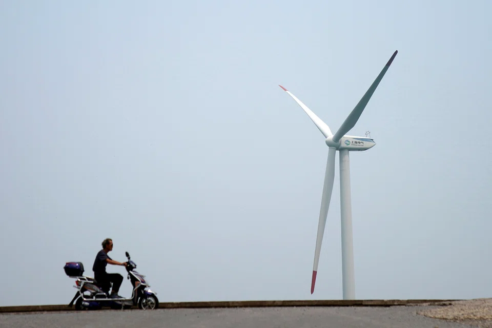 Wind is likely to overtake nuclear as the world’s biggest source of clean energy some time in the next 12 months, says the writer. 