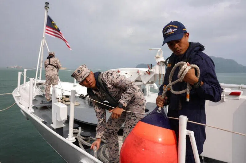 A patrol boat inspected the tankers for anchoring without permission and carrying out illegal ship-to-ship transfer activities.