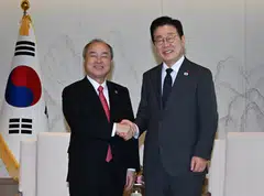 SoftBank’s chief executive officer Masayoshi Son (left), who met with South Korean President Lee Jae Myung on Friday, said that the demand for chips will rise dramatically as AI advances.