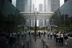 In the face of fierce competition, developers are offering rental concessions to keep leasing rates up.