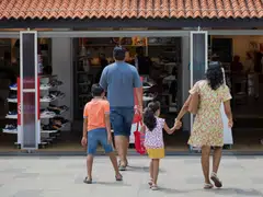 In November, accommodation, services and food prices ease, while inflation for retail and other goods, as well as electricity and gas, maintain pace. 