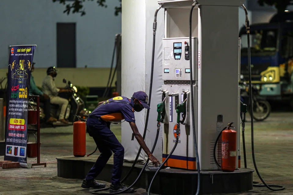 India Oil will target Scope 1 and 2 emissions under its net zero aim, chairman Shrikant Madhav Vaidya said on Thursday (Aug 25). 