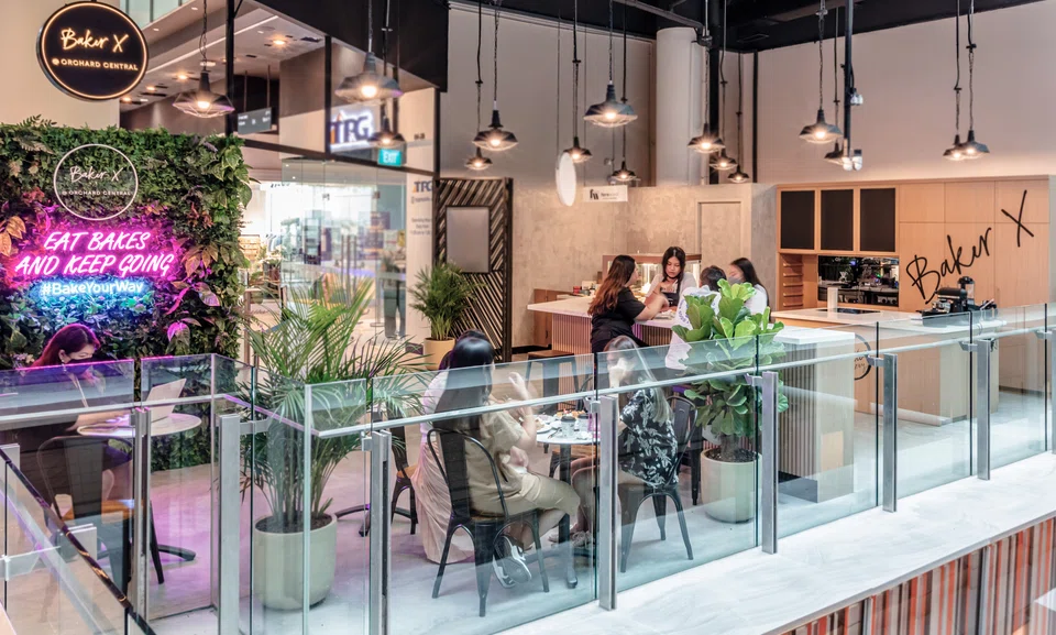 Far East Organization’s Baker X @ Orchard Central, fully equipped with a baking studio and café, is a space for home bakers to trial and sell their bakes to the public in a brick-and-mortar setup at no cost for up to six weeks. 