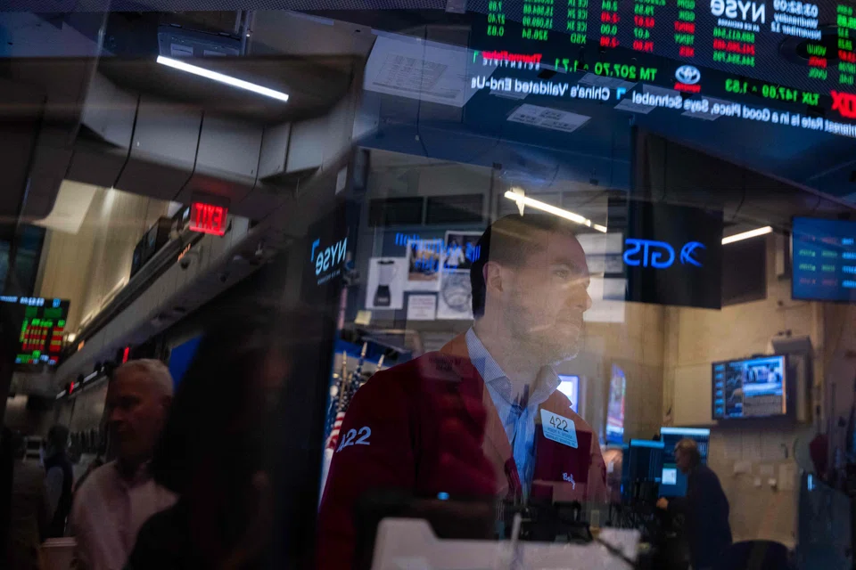 The S&P 500 posted 27 new 52-week highs and two new lows while the Nasdaq Composite recorded 108 new highs and 96 new lows.